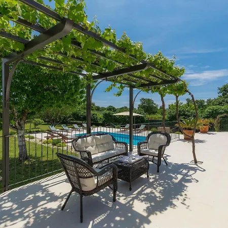 Bernard By Interhome *