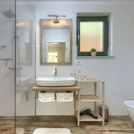 Semesterbostad Bernard By Interhome Rovinj