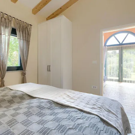 Semesterbostad Bernard By Interhome Rovinj